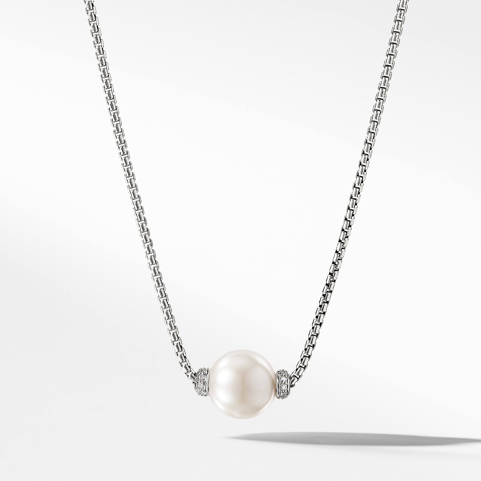 Solari Pendant Necklace with Diamonds and Freshwater Pearl_1