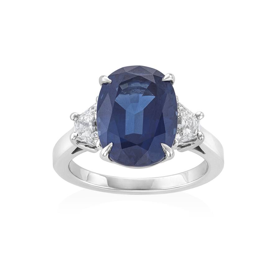 7.46 CT Sapphire Ring with Diamonds 0