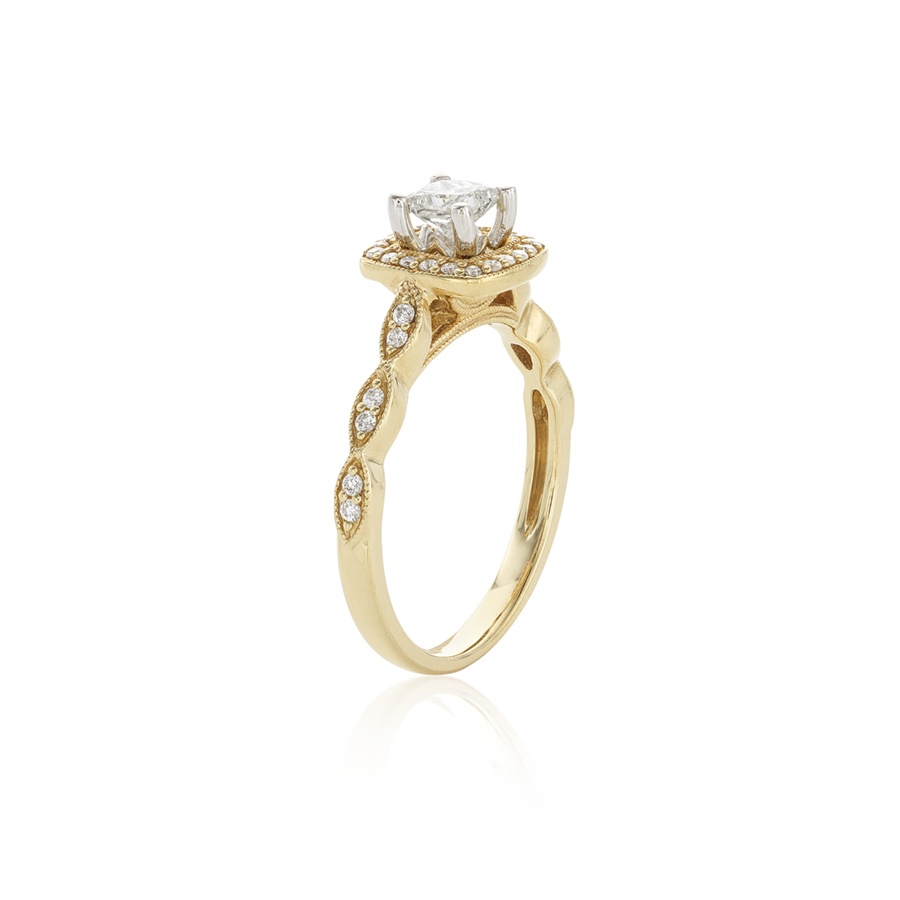 0.35 Ct Princess Cut Diamond Engagement Ring